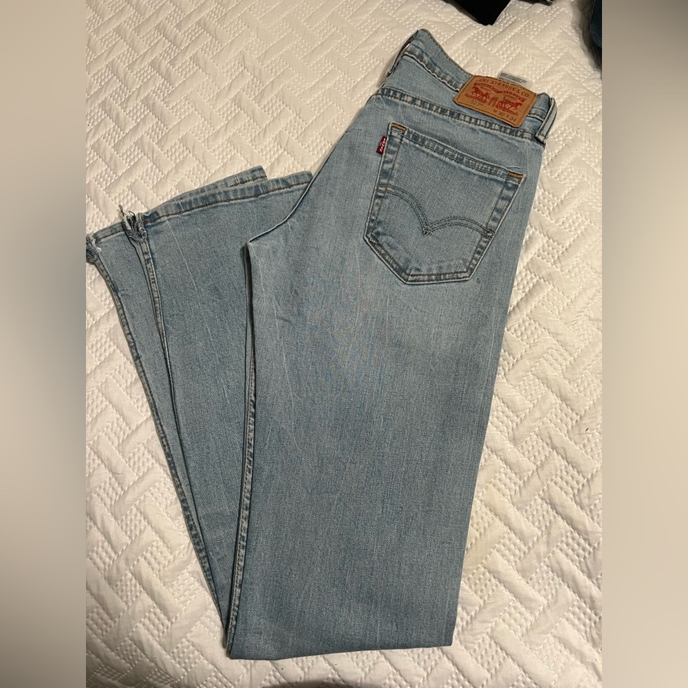 Levi’s 527